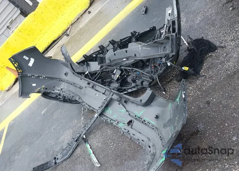 2025 Genesis Gv80 2.5T Standard Awd from USA, damaged, VIN KMUHFESB7SU241172